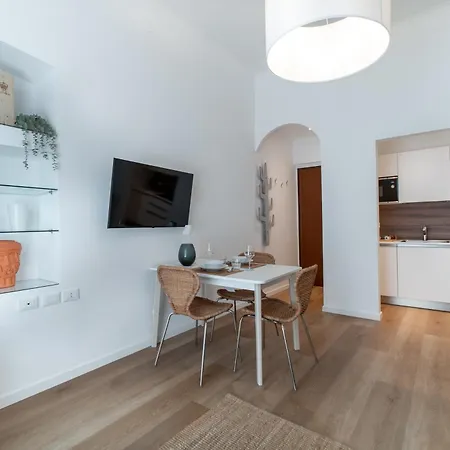 Apartmán Pico - Roma 20 *