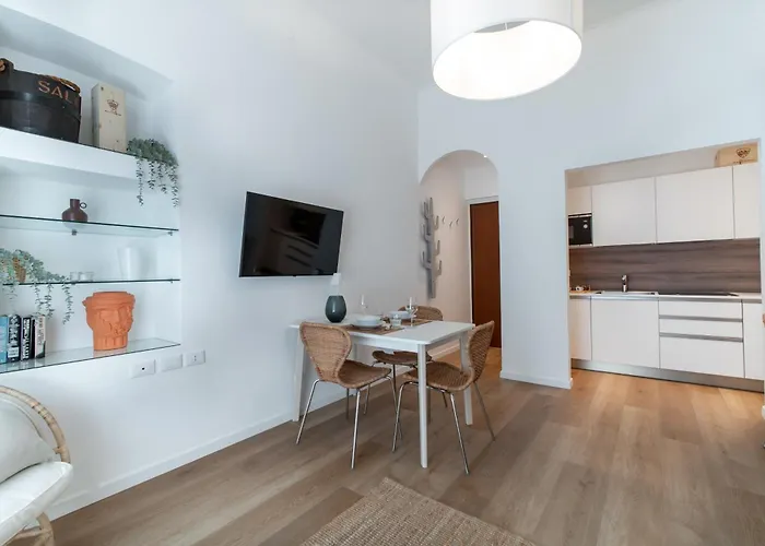 Apartman Pico - Roma 20 *